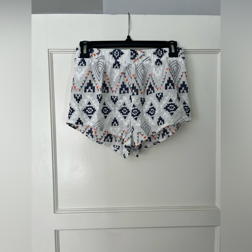 High waisted, elastic waist short size xs